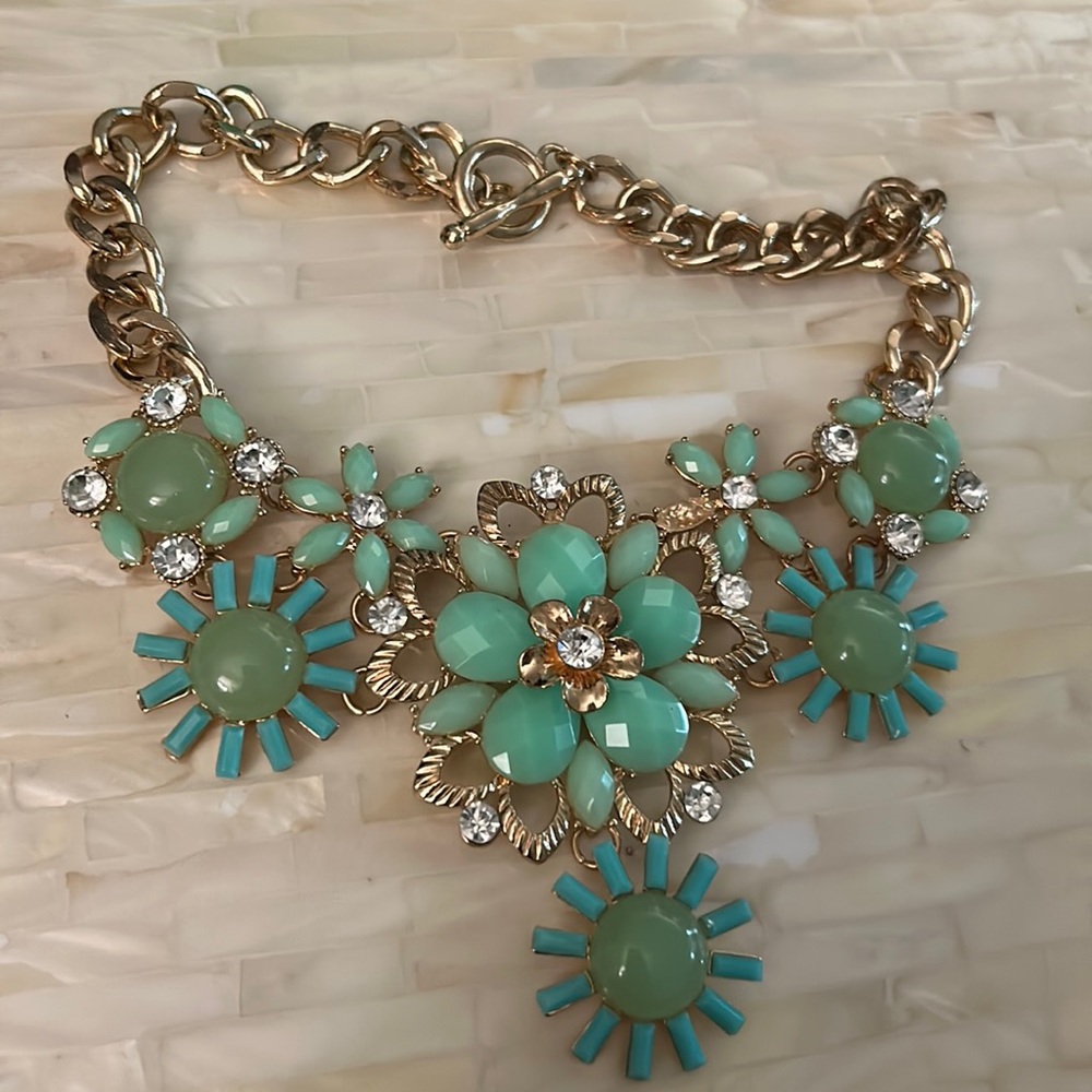 Floral necklace
